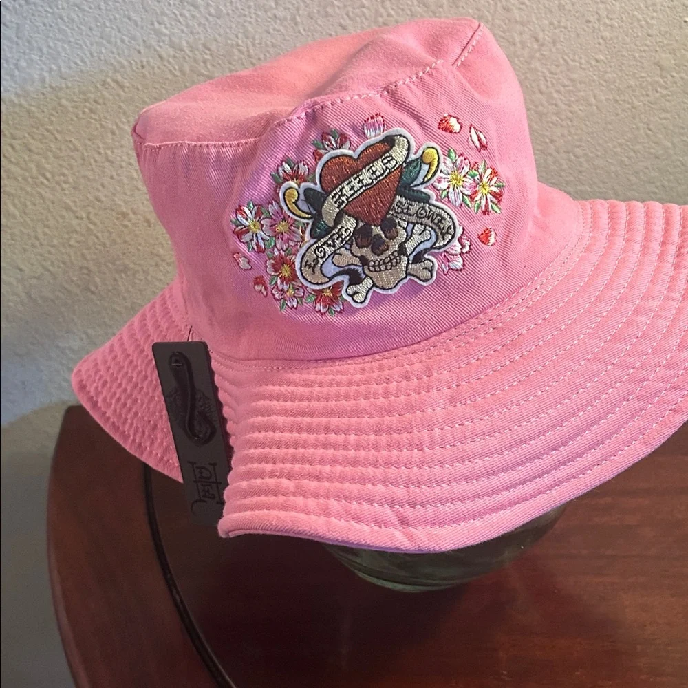 Ed Hardy | Accessories | Ed Hardy Skull Heart Bucket Hat  display picture 3